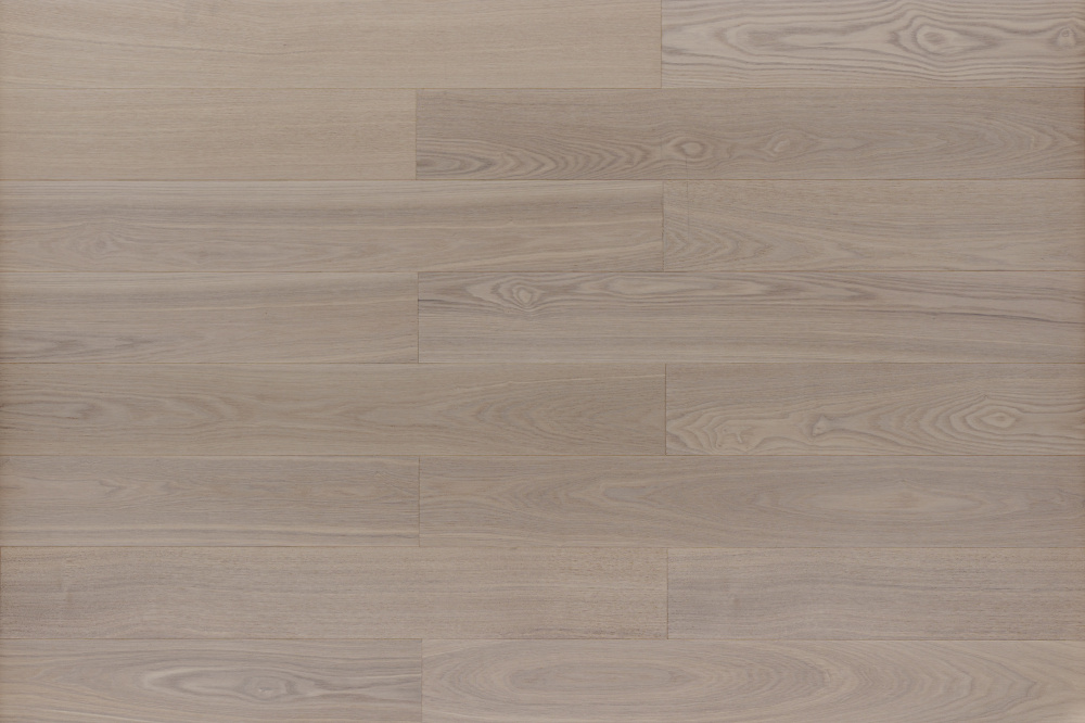 Паркетная доска AmberWood Фьюжен Ясень Беленый Рустик браш, лак 909х125х14 мм (0,909 м2/упак)